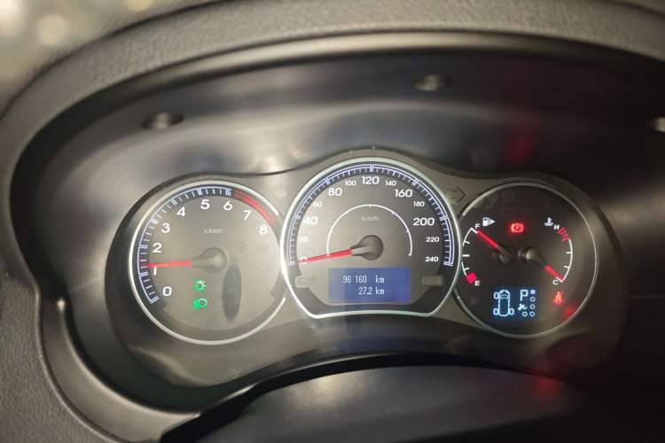 Used Renault Koleos 2010 2.5L 4x4 Luxury Version
