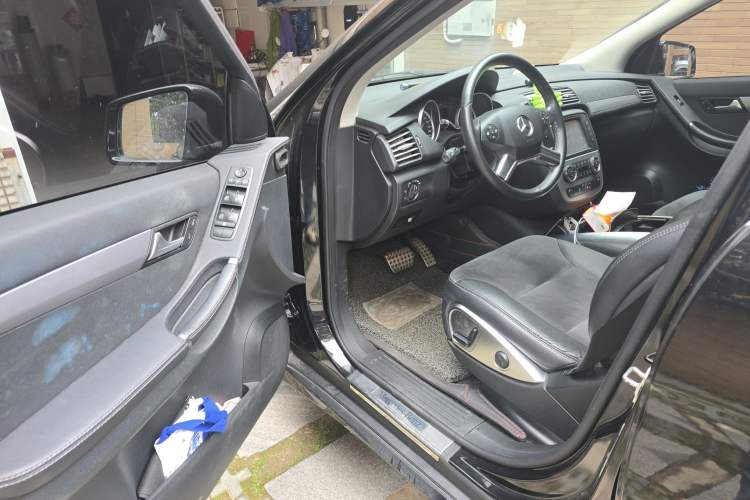 Used Mercedes-Benz R-Class 2014 R 320 4MATIC Business Model