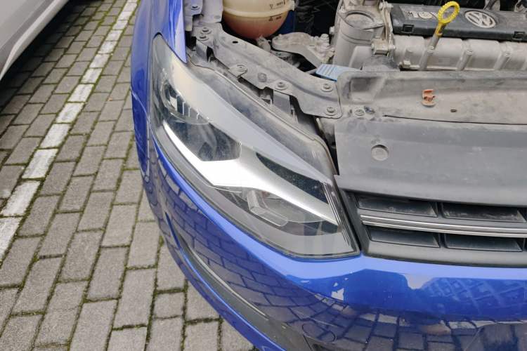 Used Volkswagen Polo 2013 1.6L Automatic Comfort Edition Right Front Headlight