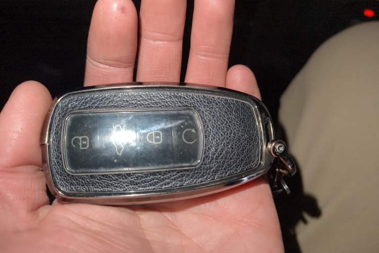 Used Chery Tiggo 8 L 2024 2.0T Two-Wheel Drive Luxury Edition 5 Seats