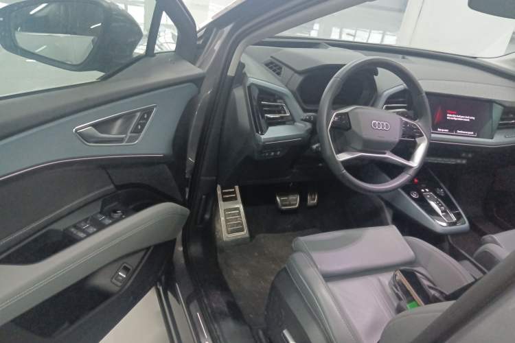 Used Audi Q5 e-tron 2023 40 e-tron Starry Edition Mecha Kit
