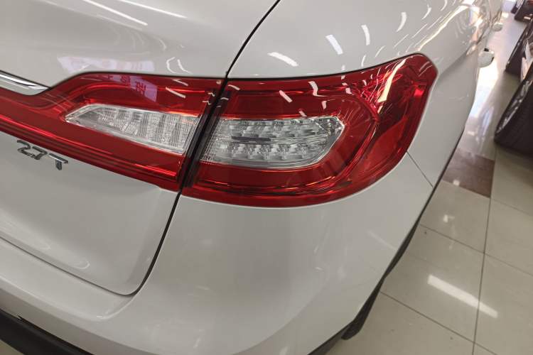 Used Lincoln MKX 2018 2.0T Two-Wheel Drive Deluxe Edition
