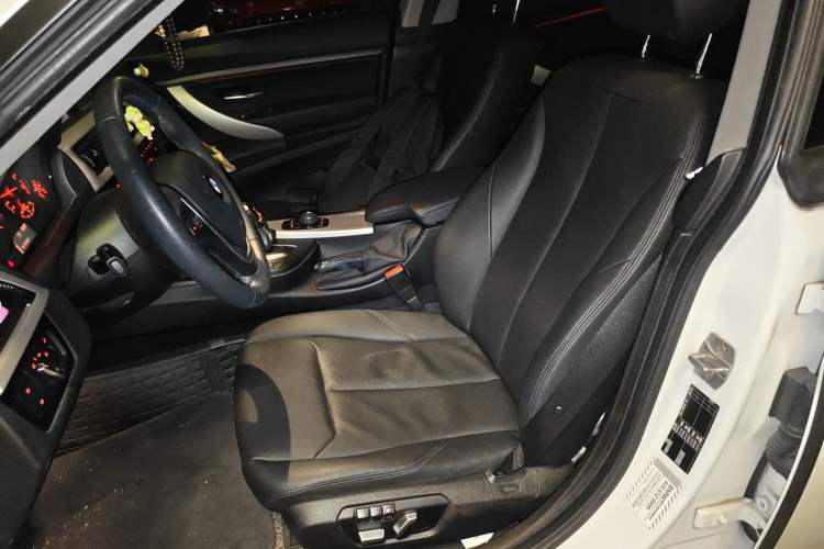 Used BMW 3 Series GT 2016 320i Fashion Model Left Front Seat