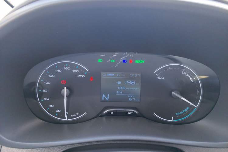 Used Wuling Hongguang New Energy 2024 All-Electric Model 300KM Standard Version Instrument Cluster
