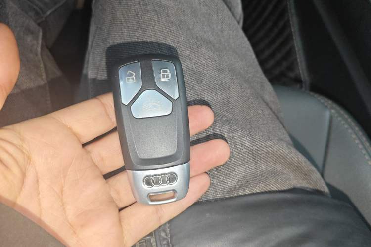 Used Audi Q5L 2020 Updated 40 TFSI Prestige Fashion Edition Interior 1