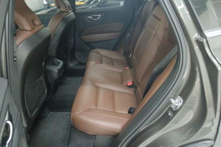 Used Volvo XC60 2020 T5 4x4 Zhiyi Luxury Edition Left Rear Seat