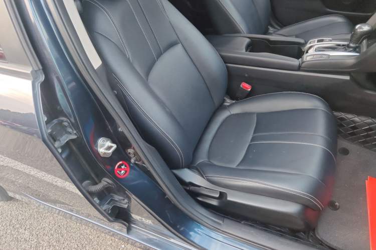 Used Honda Civic 2016 220TURBO CVT Luxury Edition
