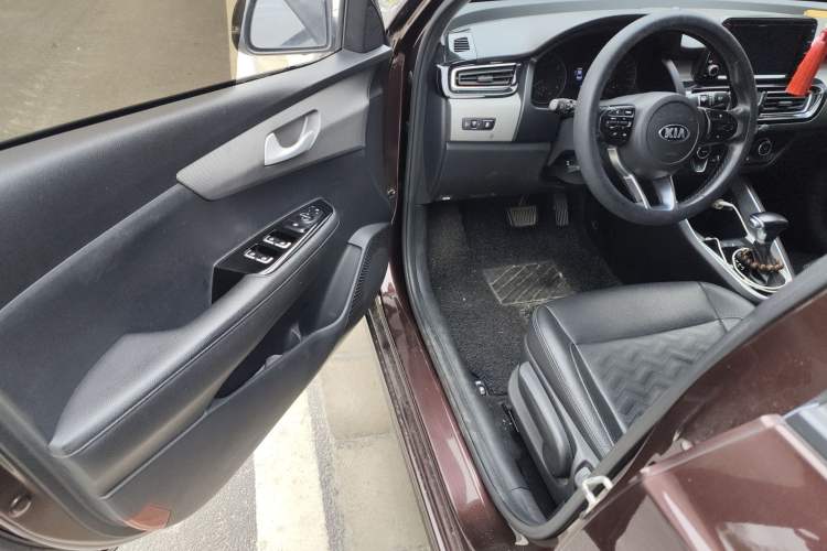 Used Kia Forte 2018 1.6L Automatic Value-Connect Edition with Intelligent Connectivity