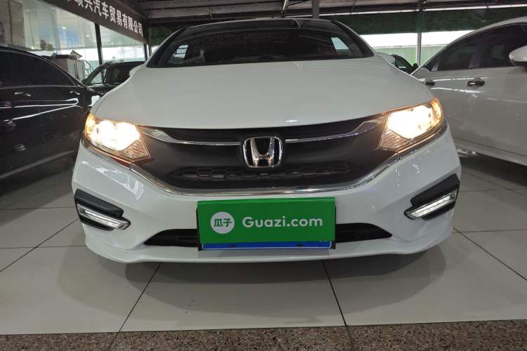 Used Honda Jade 2017 1.8L automatic Comfort version 5 seats