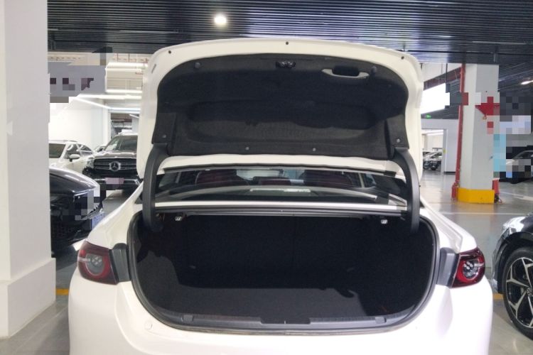 Used Mazda 3 Axela 2022 2.0L Automatic Zhi Rui Obsidian Edition