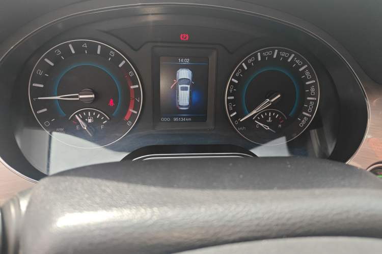 Used Haval H2 2016 Red-Label 1.5T Manual Two-Wheel Drive Luxury Model