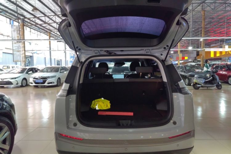 Used AION Y 2024 Younger