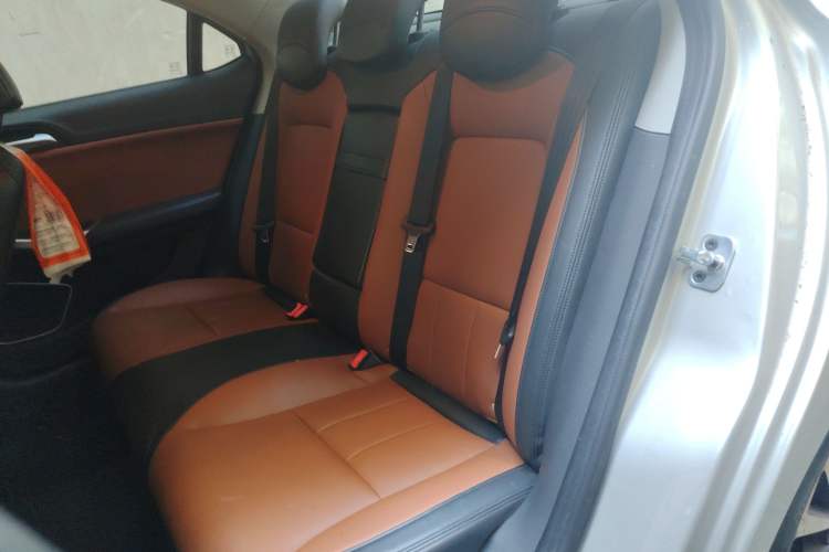 Used Roewe e550 2016 Deluxe Edition
