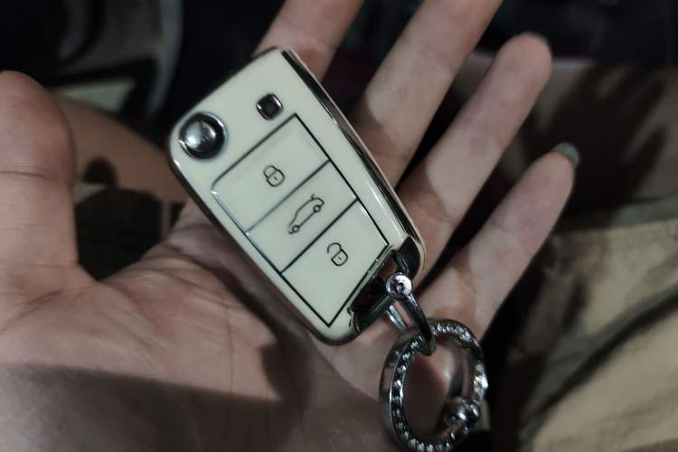 Used Volkswagen Tiguan L 2017 330TSI Automatic Two-Wheel Drive Luxury Edition Vehicle Key