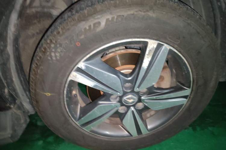 Used Renault Koleos 2014 2.5L Two-Wheel Drive Comfort Edition
