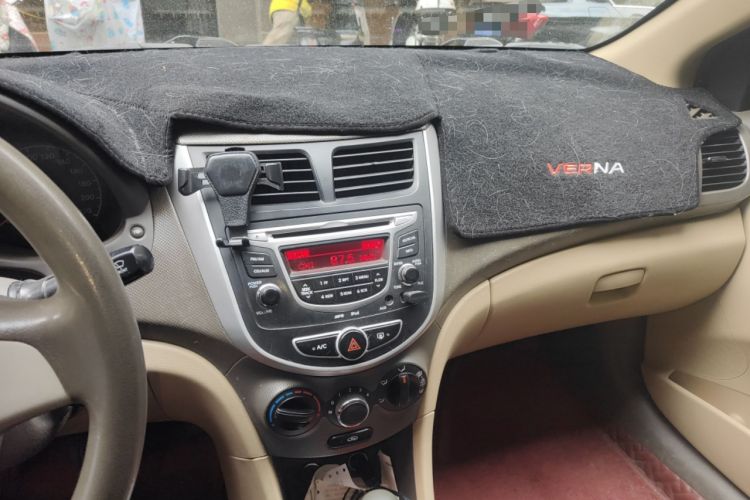 Used Hyundai Verna (older generation) 2010 Sedan 1.4L Automatic Comfort Model GS
