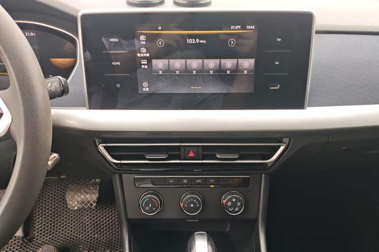 Used Volkswagen Lavida 2023 Revised 1.5L Automatic DeYi Edition Audio And AC Panel