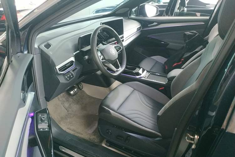 Used Volkswagen ID.4 CROZZ 2022 Long-Range PRO Edition Driver Seat