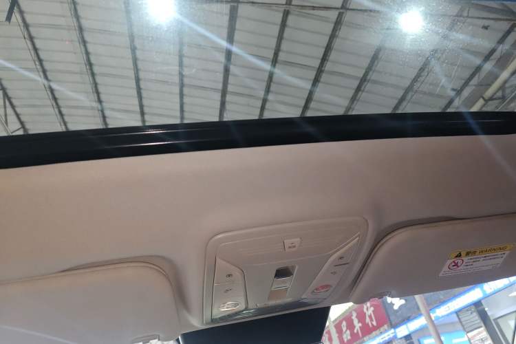 Used Hongqi HS5 2023 2.0T Four-Wheel Drive Flagship Pro Edition
