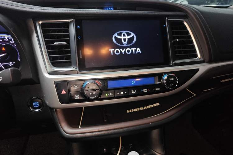 Used Toyota Highlander 2021 2.0T Four-Wheel Drive Prestige Version 7 Seats
