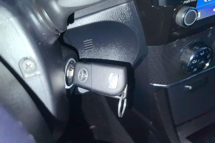 Used Toyota Corolla 2014 1.6L CVT GL-i Leather Edition