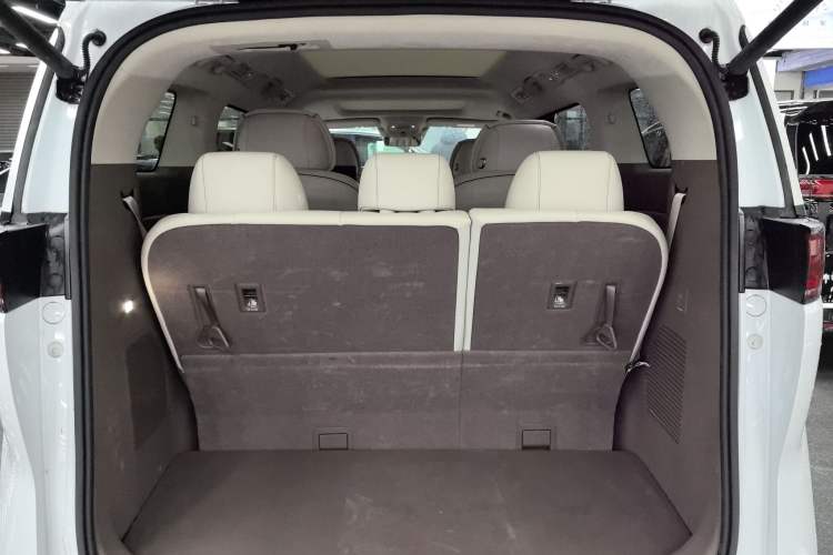 Used Denza D9 2022 DM-i 970 Four-Wheel Drive Flagship Model