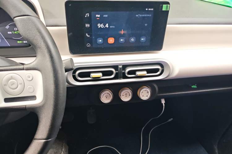 Used Wuling Hongguang MINIEV 2024 3rd Generation 170 km Audio And AC Panel