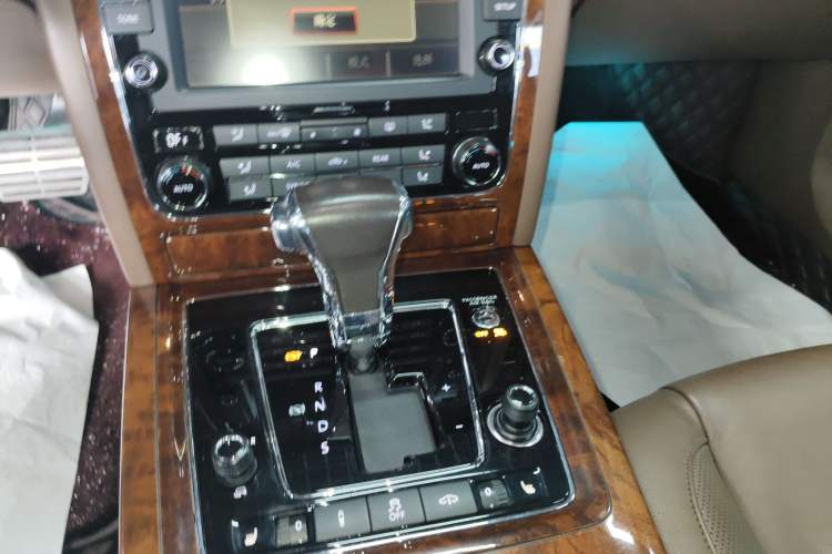 Used Volkswagen Phaeton 2015 3.0L Smart Edition
