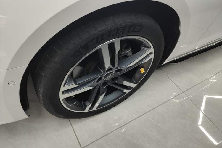Used Audi A4L 2022 40 TFSI Luxury Dynamic Model