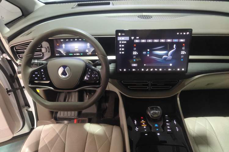 Used Denza D9 2022 DM-i 970 Four-Wheel Drive Prestige Model