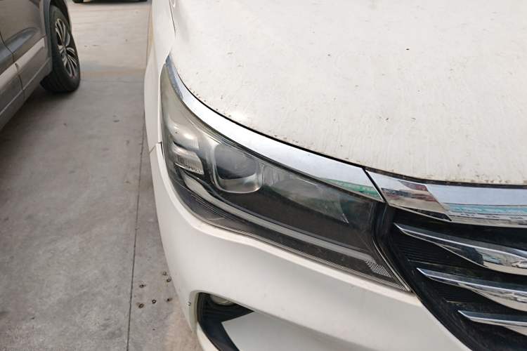 Used GAC Trumpchi GA4 2018 200T Automatic Luxury Edition Right Front Headlight