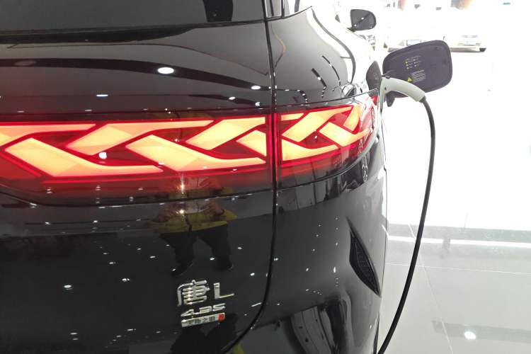 Used BYD Tang L 2025 DM 200KM Four-Wheel Drive LiDAR Flagship Model