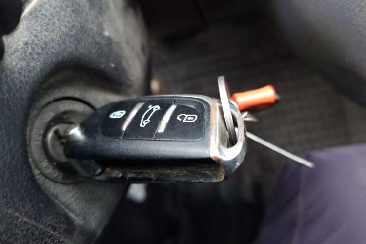 Used SAIC MAXUS Xintu V80 2021 2.0T Manual Classic Aoyuntong Long Wheelbase Mid-Roof 6/7/8/9-Seater
