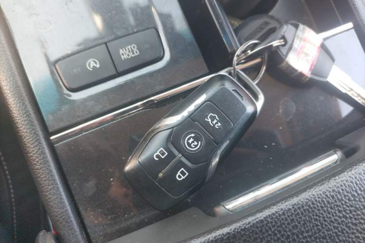 Used Ford Taurus 2017 EcoBoost 245 Fashion Edition
