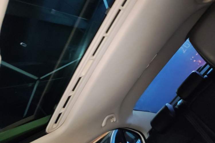 Used Volkswagen Sagitar 2017 1.6L Automatic Comfort Model Headliner