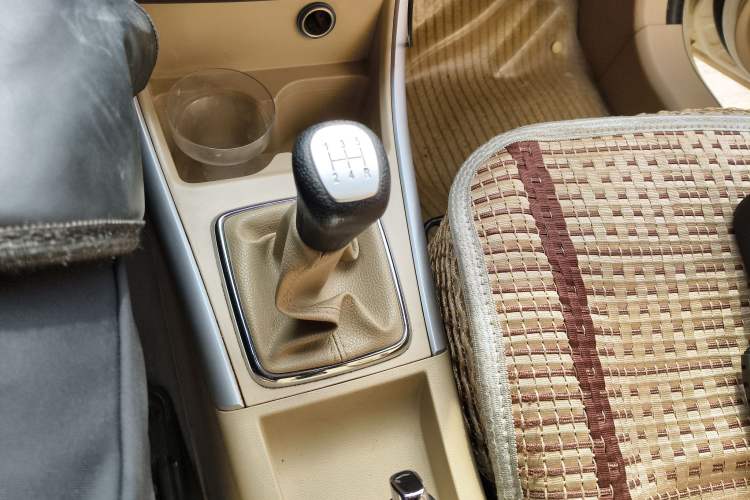 Used BAIC E Series 2013 Sedan 1.5L Manual Lotte Edition