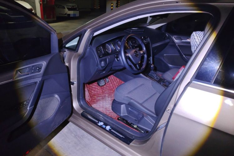 Used Volkswagen Golf 2019 1.6L Automatic Comfort Model China V Standard Driver Seat