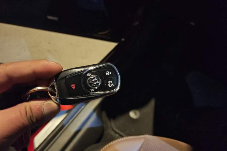 Used Buick Regal 2017 28T Luxury Edition Vehicle Key