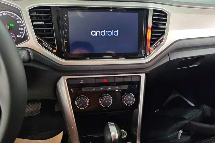 Used Volkswagen T-ROC 2018 280TSI DSG Two-Wheel Drive Advanced Version China V Emission Standard