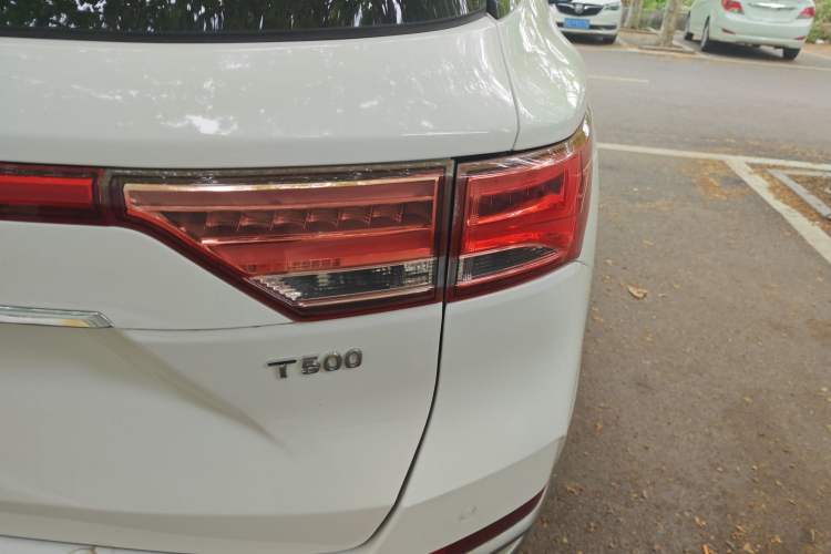 Used Zotye T500 2018 1.5T Automatic Smart Connected Prestige Model Right Rear Taillight