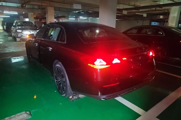 Used Mercedes-Benz E-Class 2026 E 300 L Luxury Rear Left 45 Deg