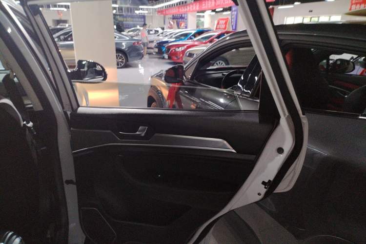 Used Haval H6 2018 Sport Edition 1.5T Automatic Two-Wheel Drive Elite Model China V Standard