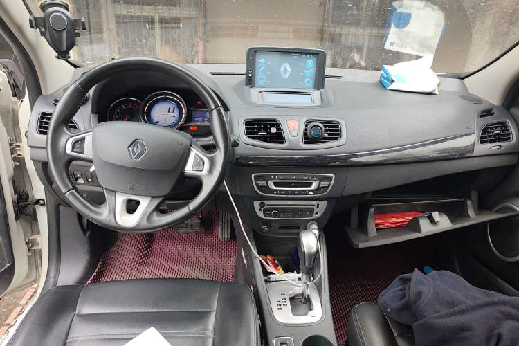 Used Renault Fluence 2015 2.0L Fashion Edition
