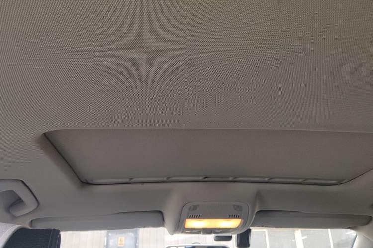 Used Audi A4L 2012 2.0 TFSI automatic Comfort trim level