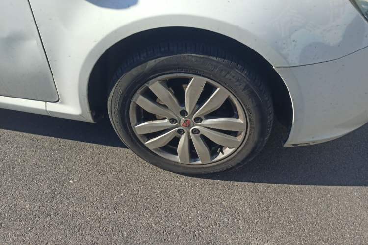 Used Roewe 350 2015 1.5L Manual Luxury Sunroof Edition