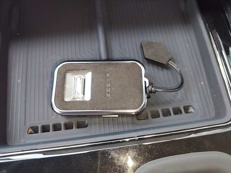 Used Zeekr 009 2026 Seven-Seater Ultra+ Family Edition — 8