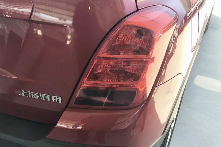 Used Chevrolet Trax 2014 1.4T Manual Two-Wheel Drive Comfort Model Right Rear Taillight