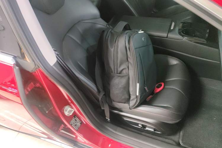 Used XPeng P7 2020 670N Right Front Seat