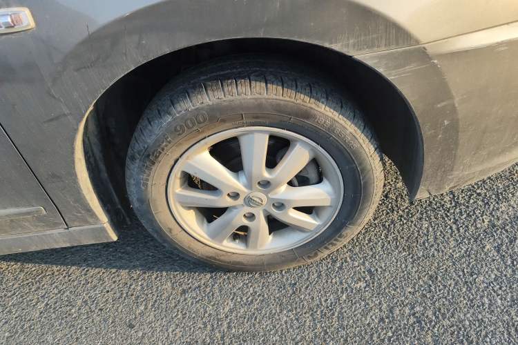 Used Nissan Sylphy 2012 Classic 1.6XE Automatic Comfort Edition Right Front Wheel Hub