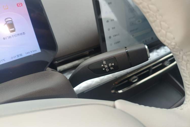 Used JAC Yiwei 3 2024 Beloved Edition 330km Air+